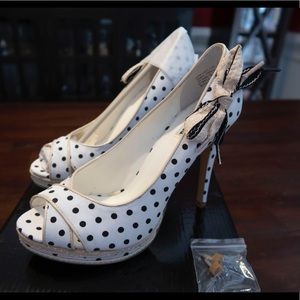 NIB Not Rated Open Toe Heels Polka Dot Sz 7.5